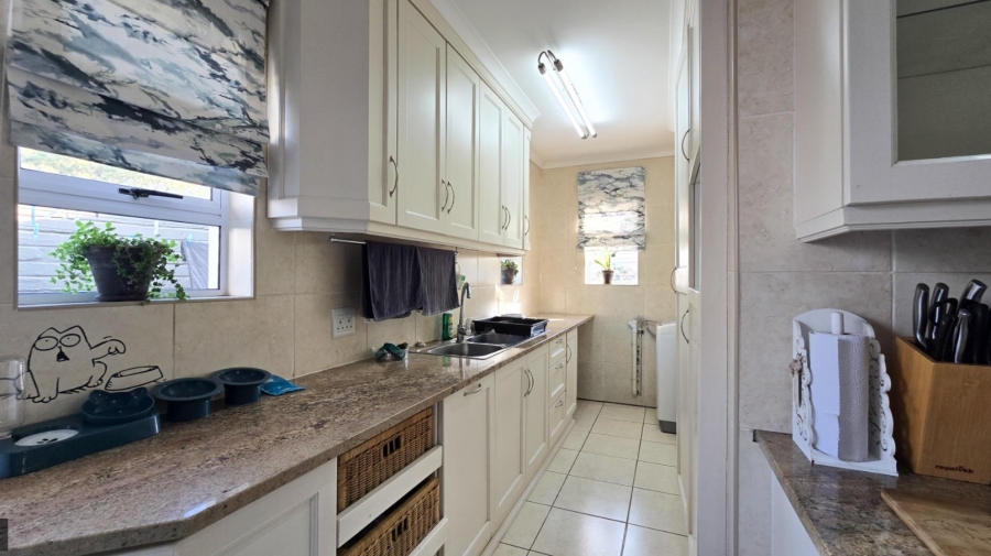 2 Bedroom Property for Sale in Abbotsford Eastern Cape